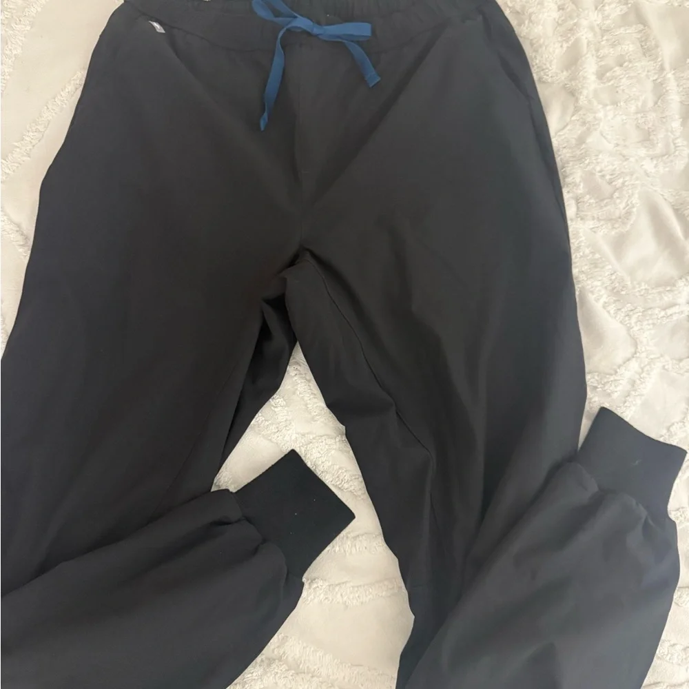Figs Men's Lined Black Jogger Pants